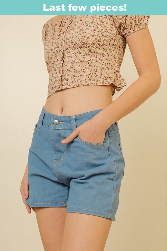 WILLA SHORTS IN LIGHT DENIM