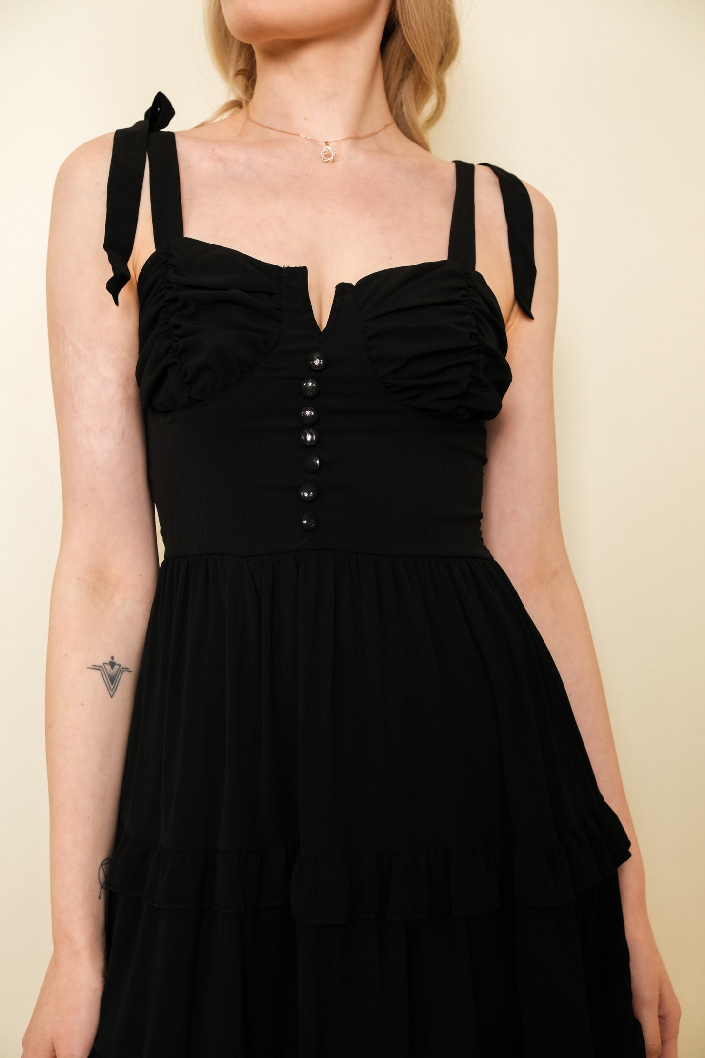 LAUV DRESS IN BLACK