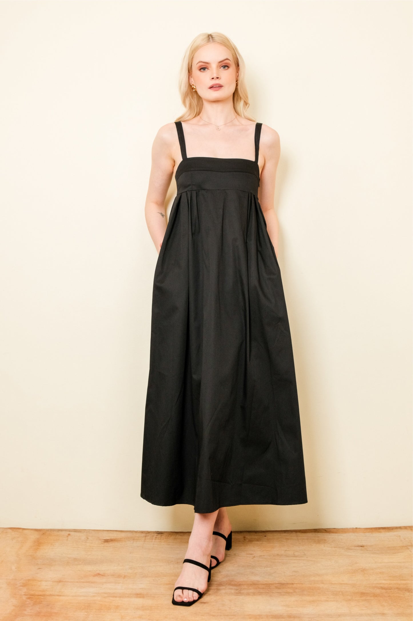 CEEMA DRESS IN BLACK