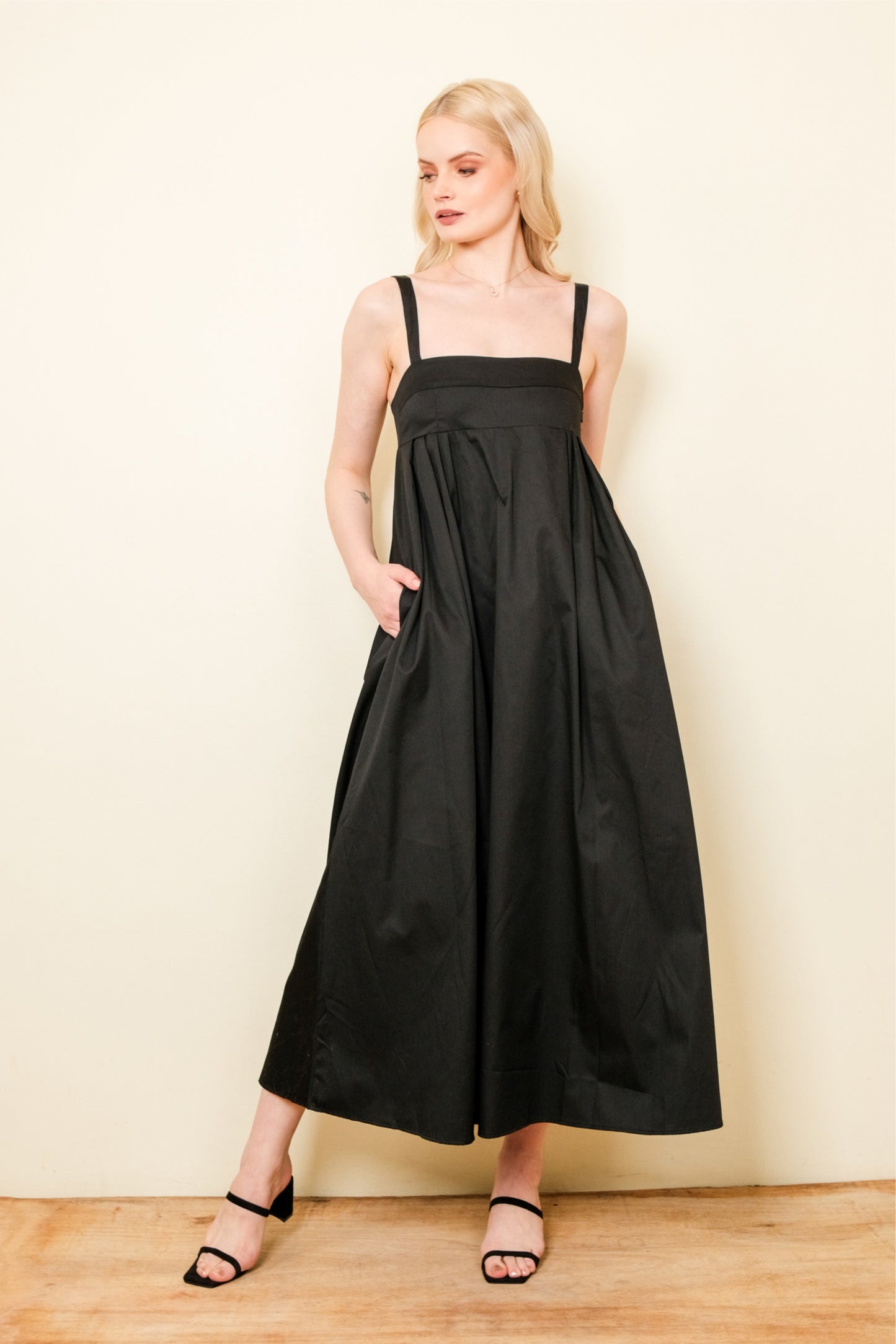 CEEMA DRESS IN BLACK