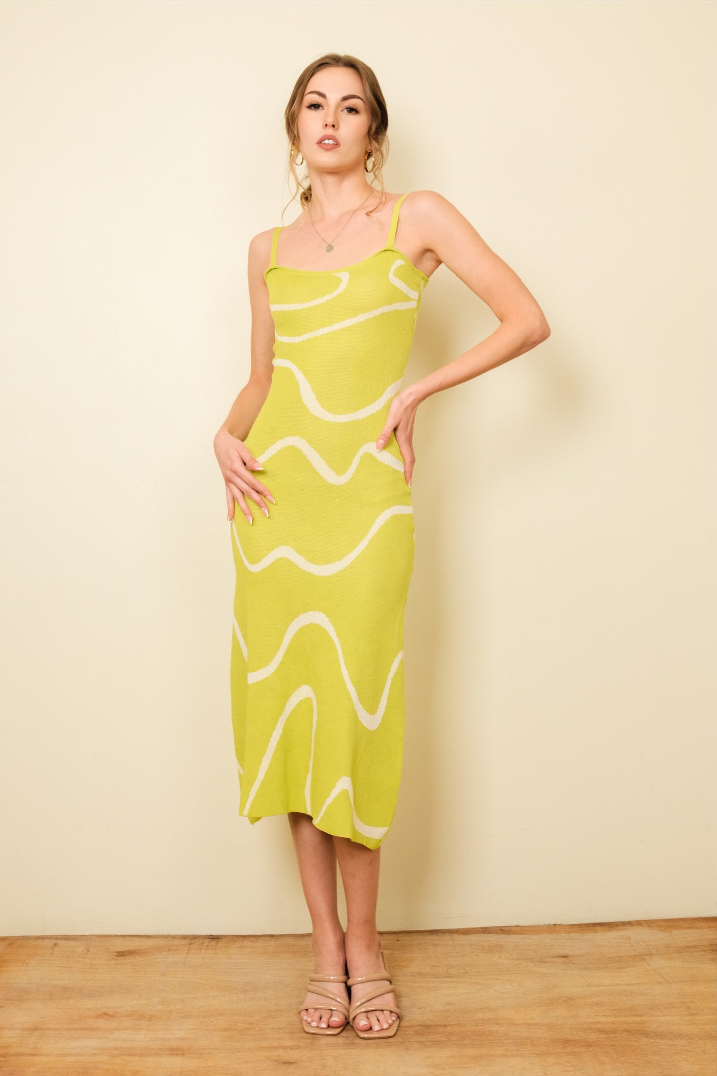 MENCHI DRESS IN LIME
