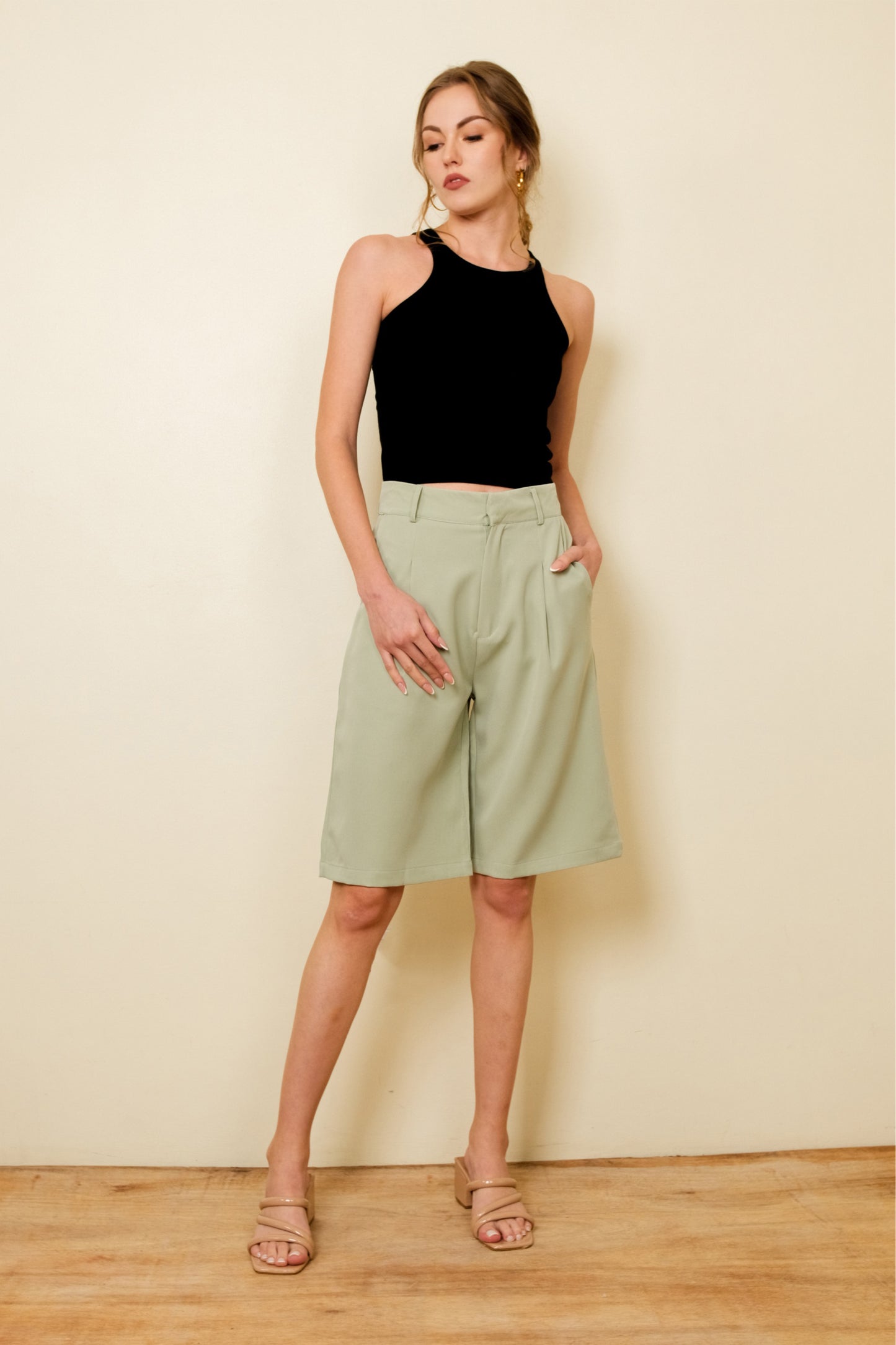 SHIERA TOP IN BLACK