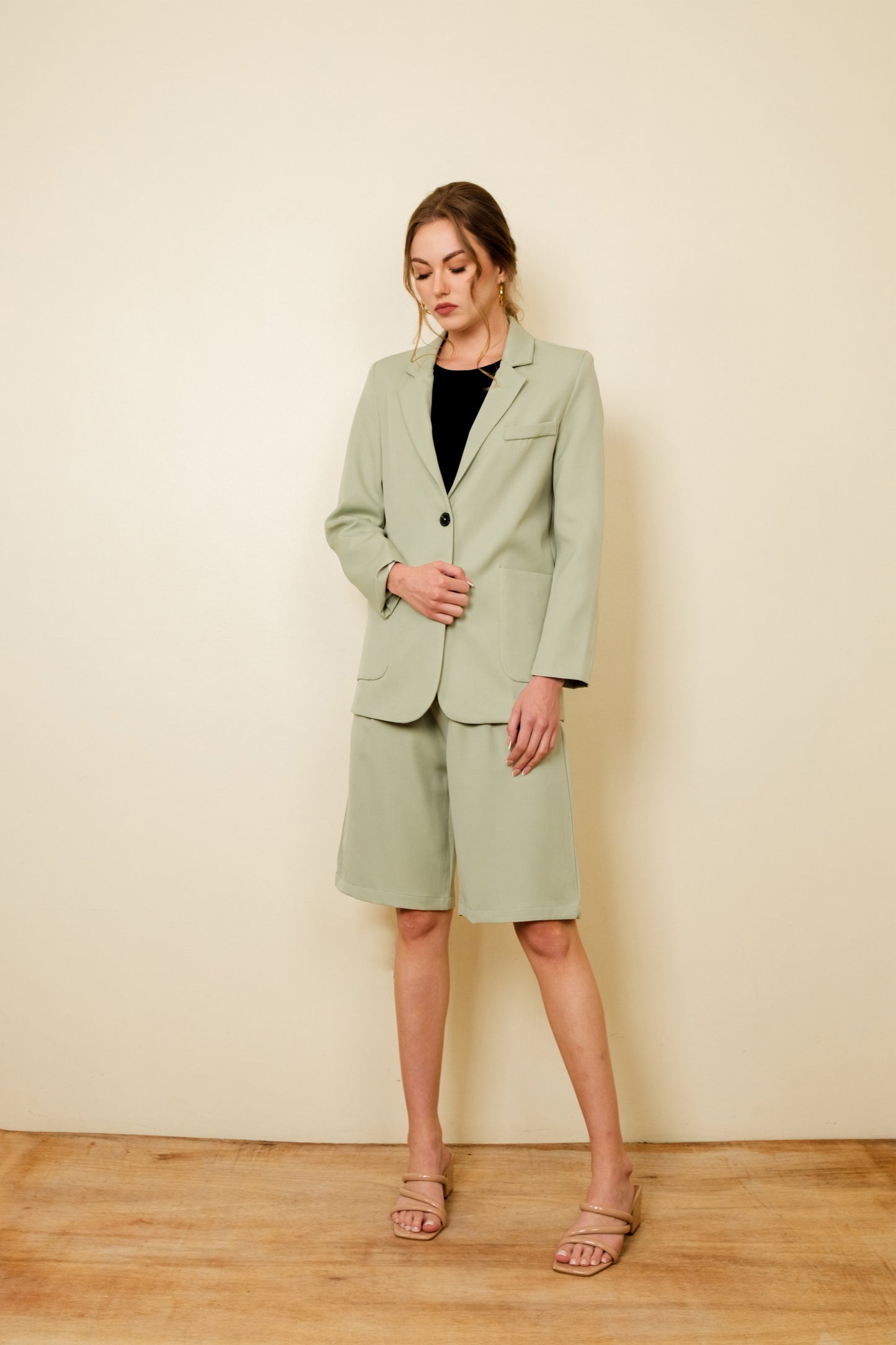 CINDY BLAZER