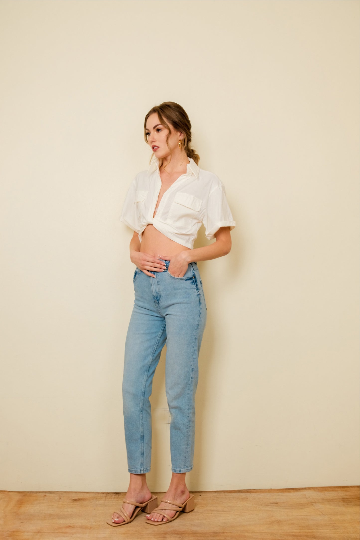 VELLY TOP IN WHITE
