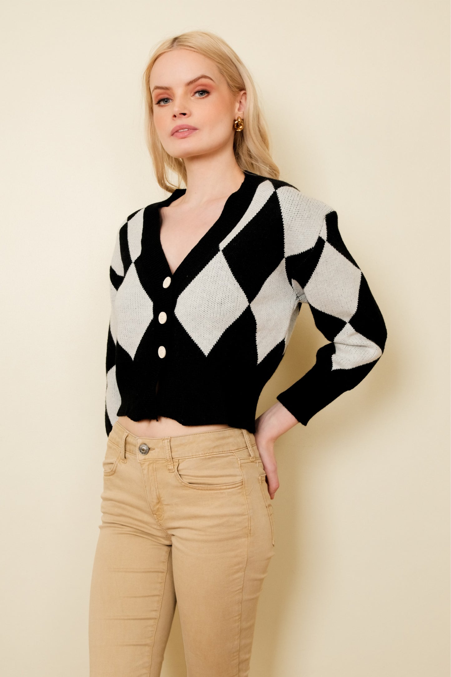 NANA SWEATER IN BLACK