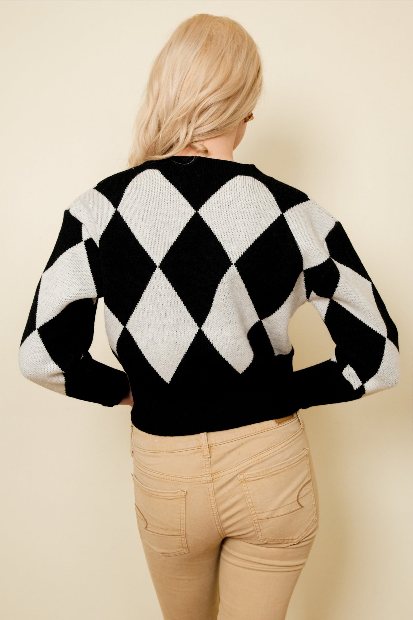NANA SWEATER IN BLACK