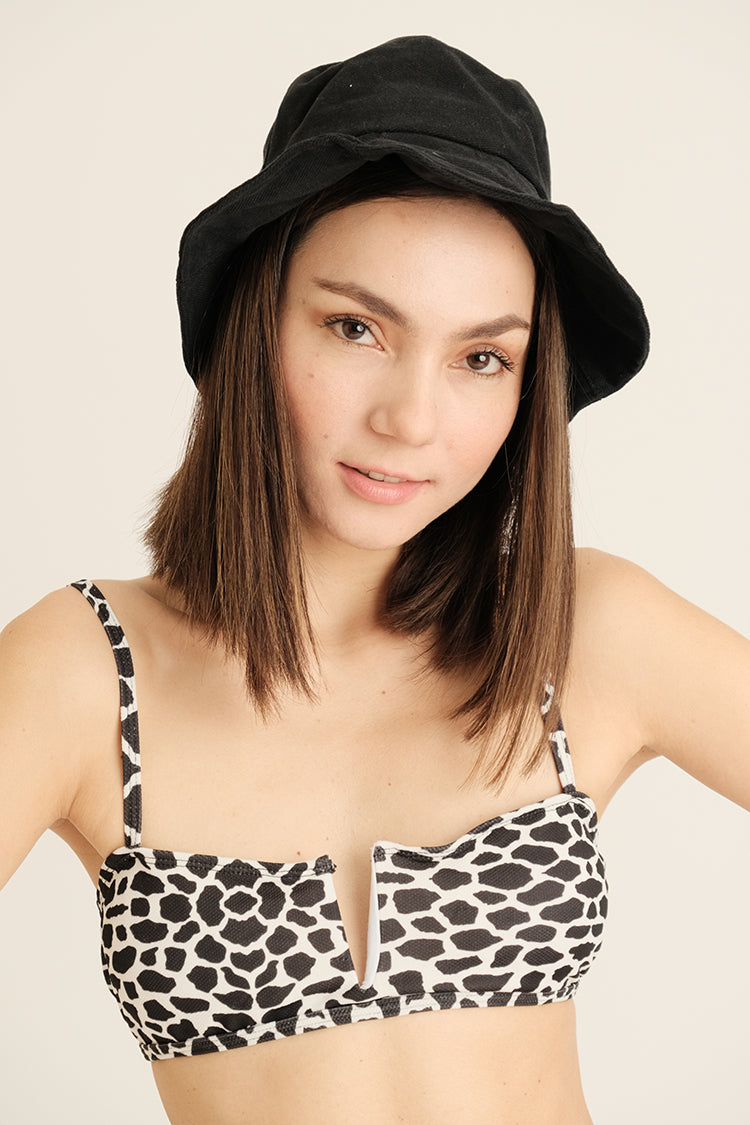 EDERLYNN BUCKET HAT IN BLACK