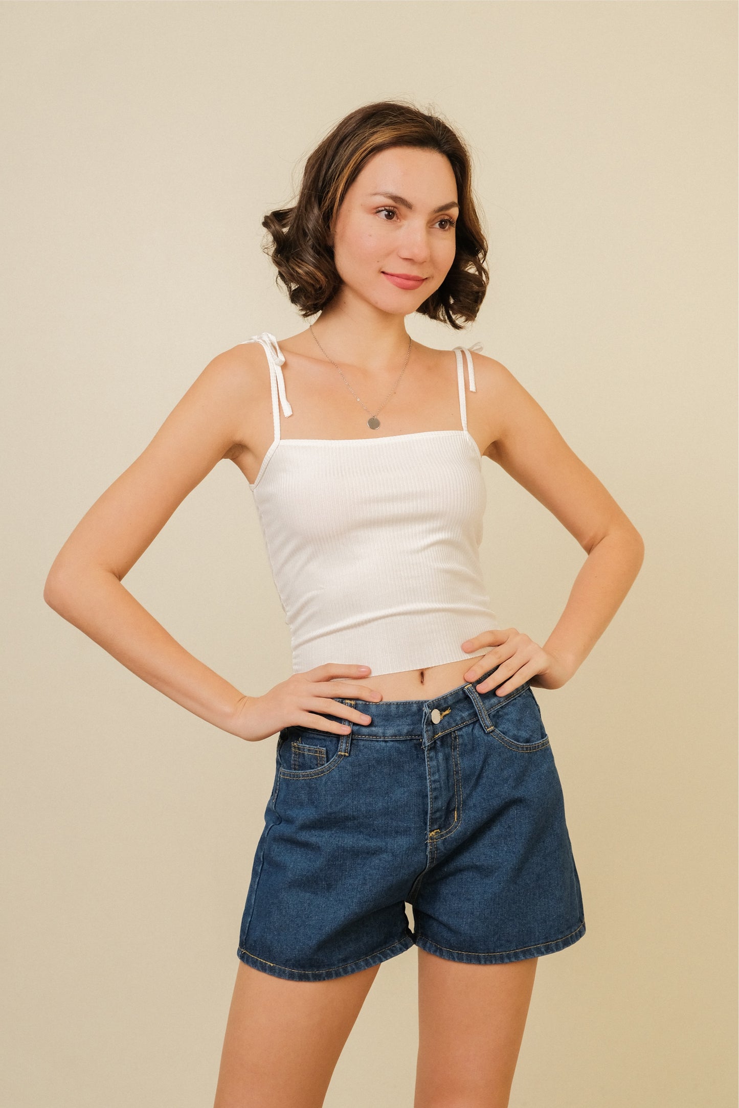 WILLA SHORTS IN DARK DENIM