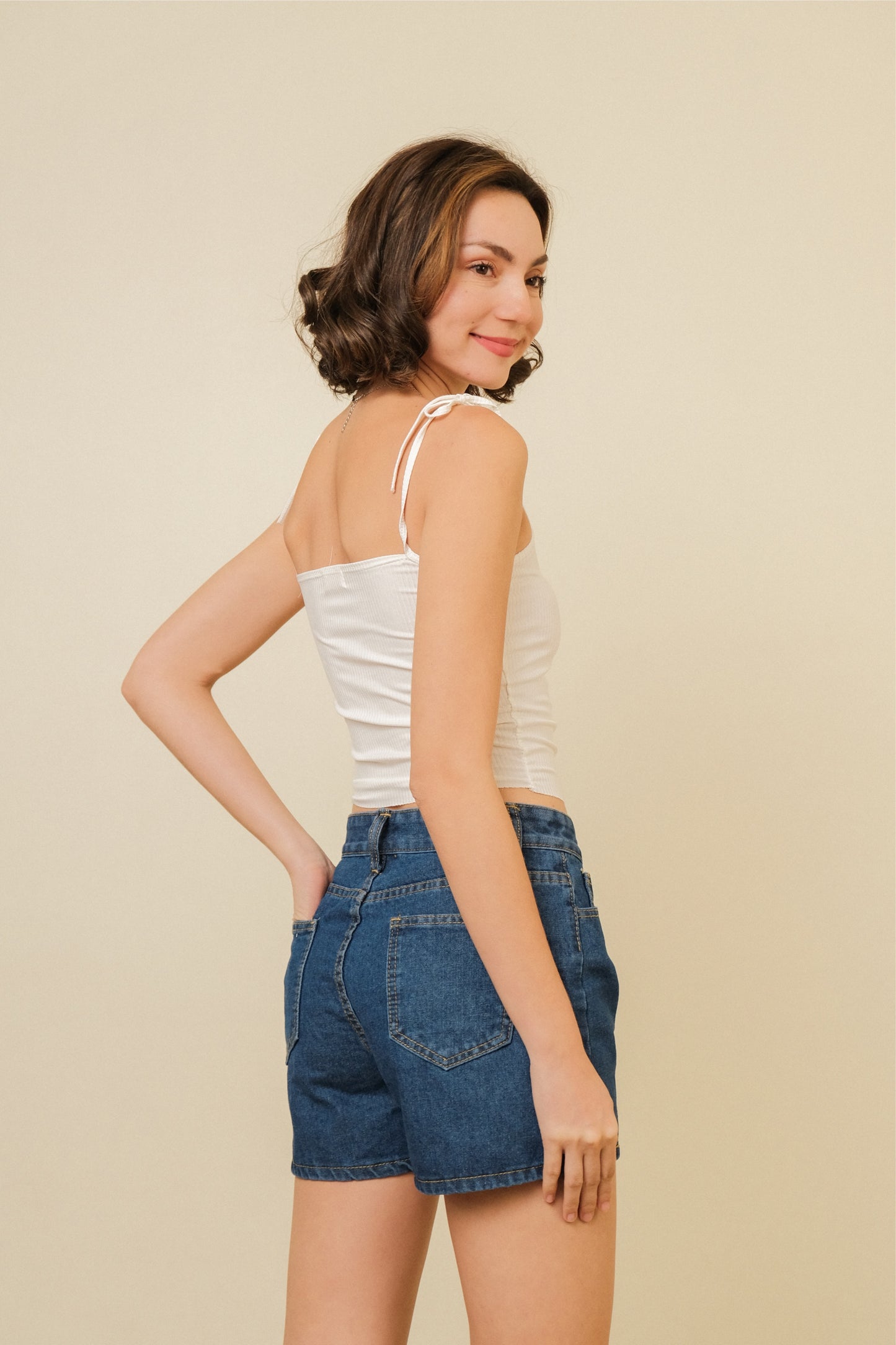 WILLA SHORTS IN DARK DENIM