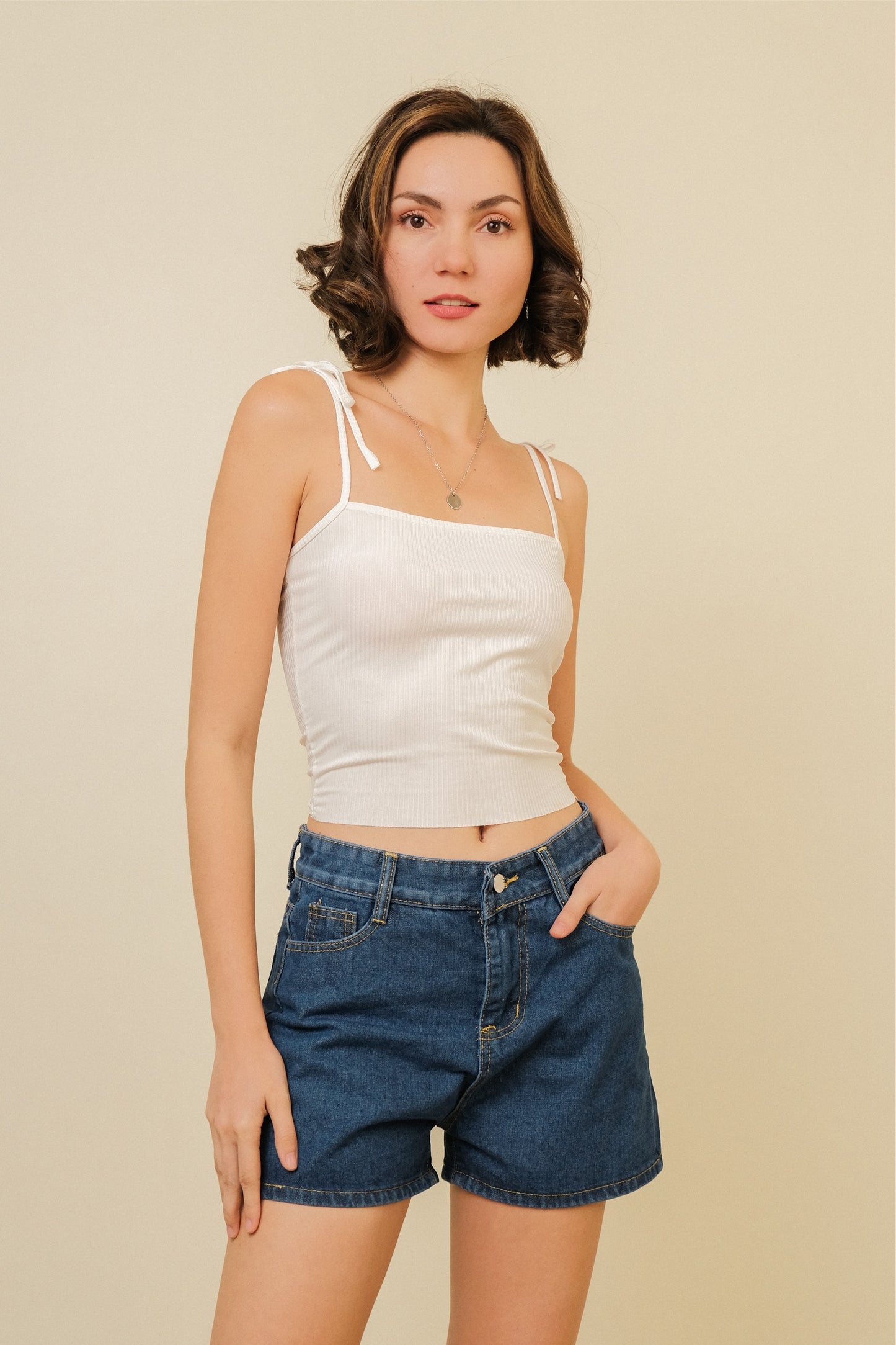 WILLA SHORTS IN DARK DENIM