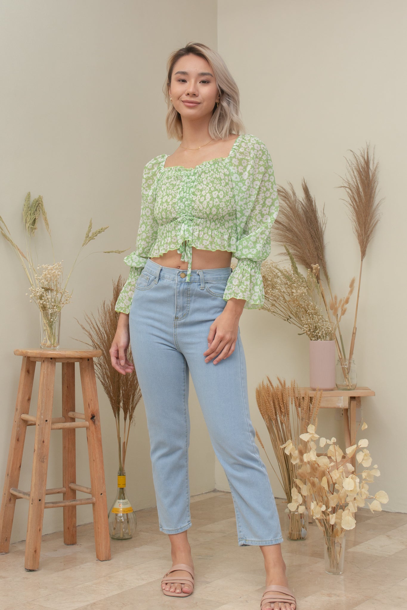 JUSTINE MID-RISE JEANS IN LIGHT WASH