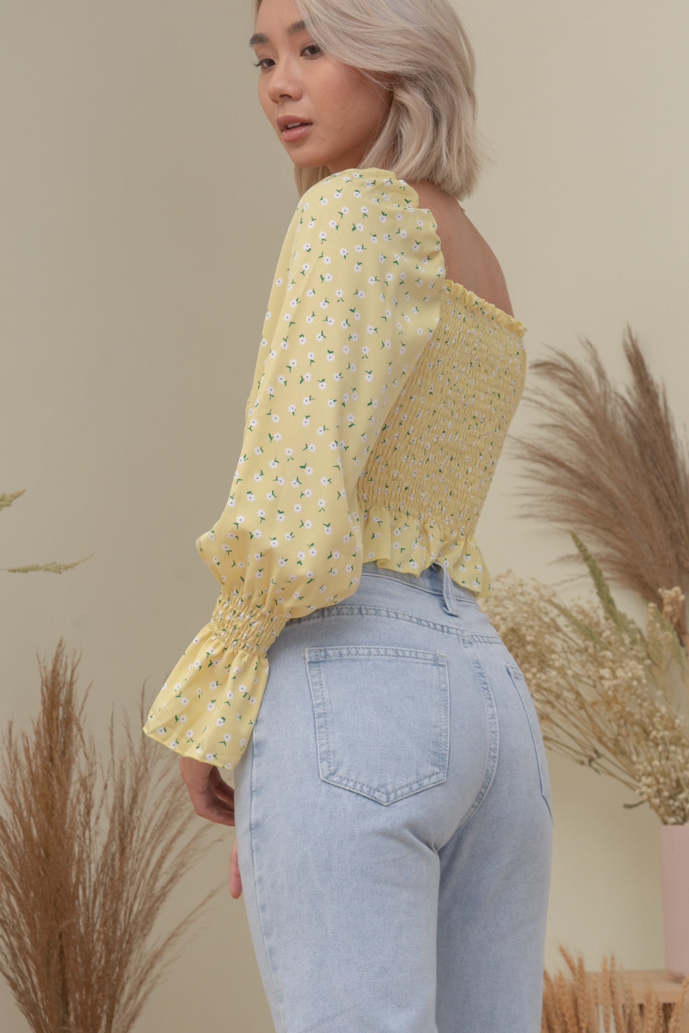 HARLEE MOM JEANS IN ACID WASH