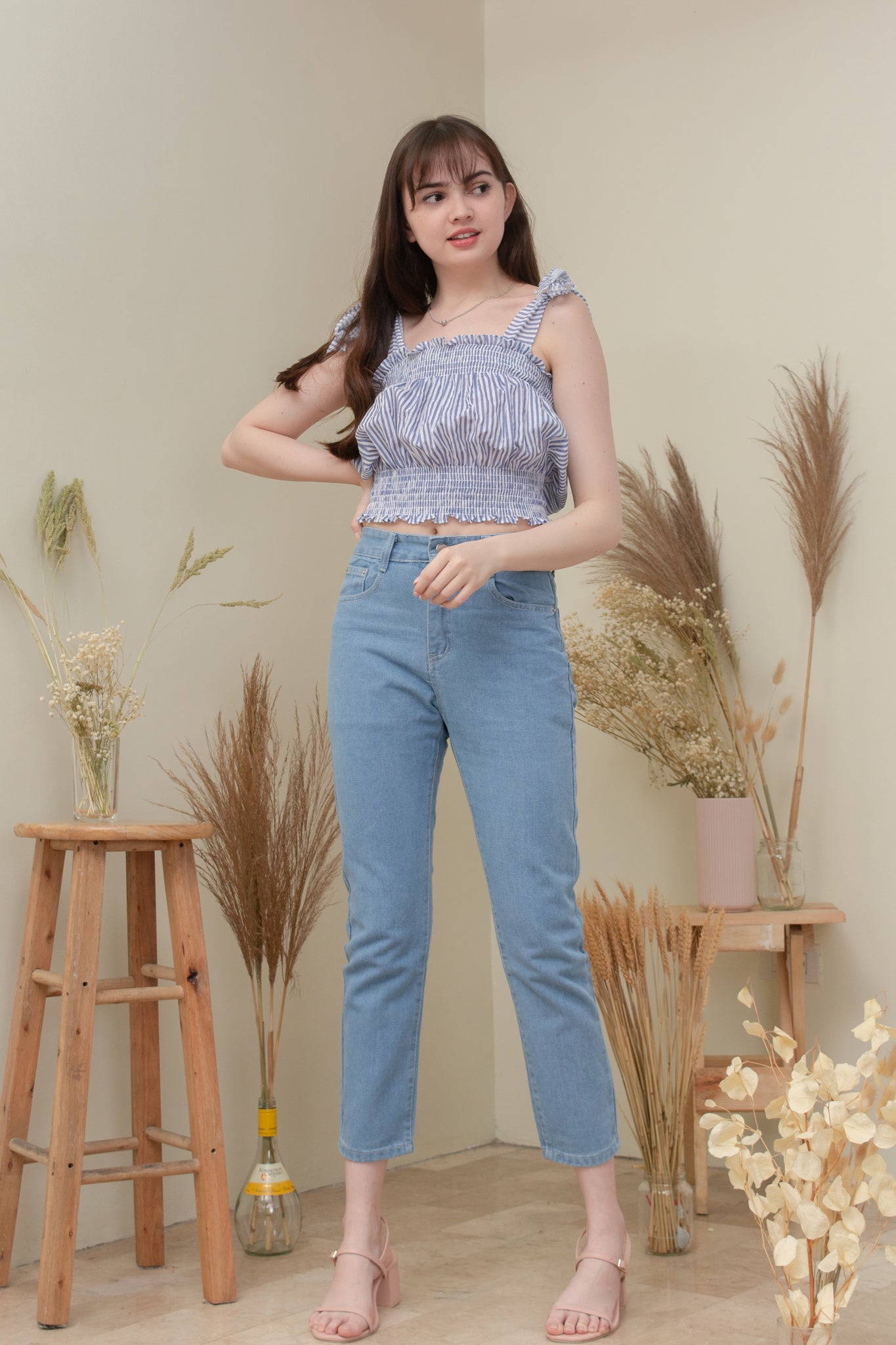 KARA MOM JEANS IN SEMI DARK WASH