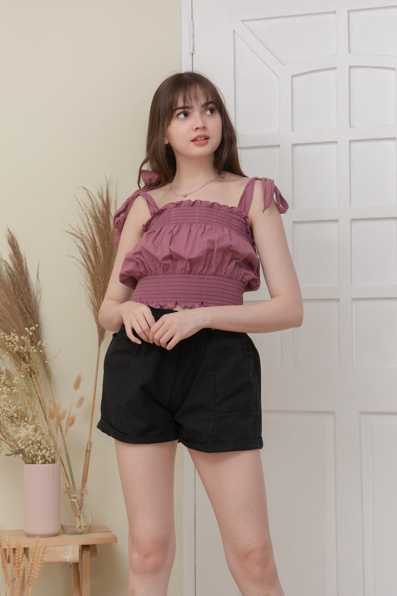 STEVIE SHORTS IN BLACK