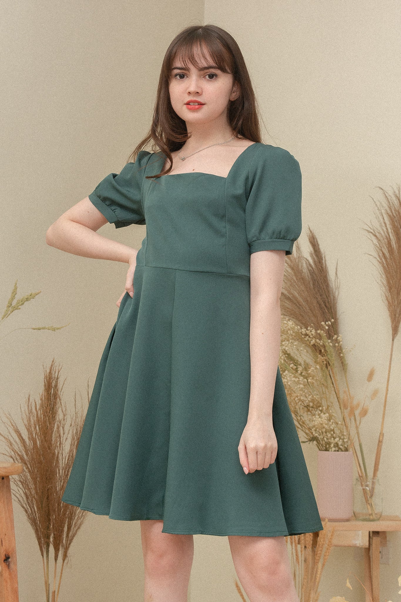 MINDY DRESS IN PINE