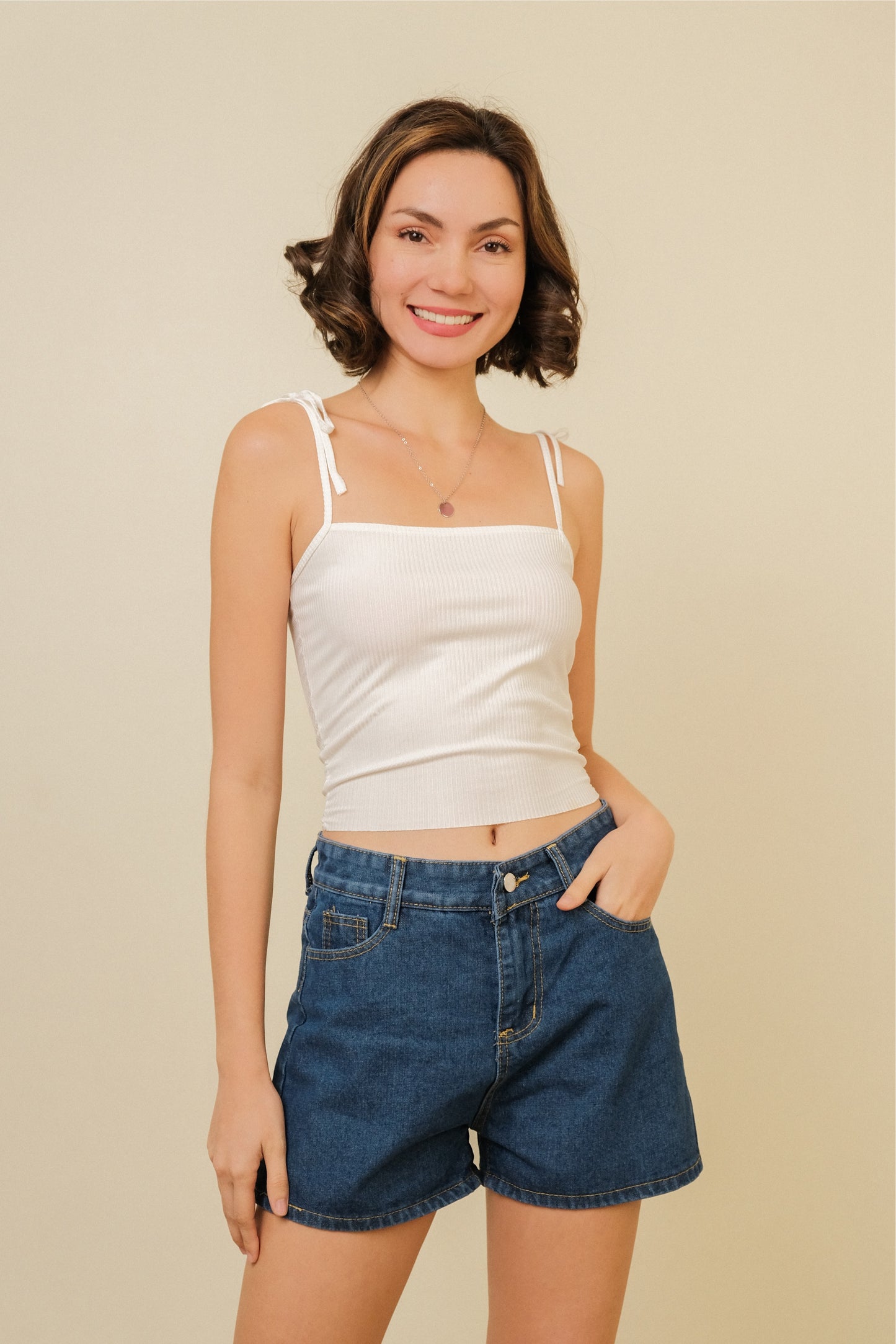 WILLA SHORTS IN DARK DENIM