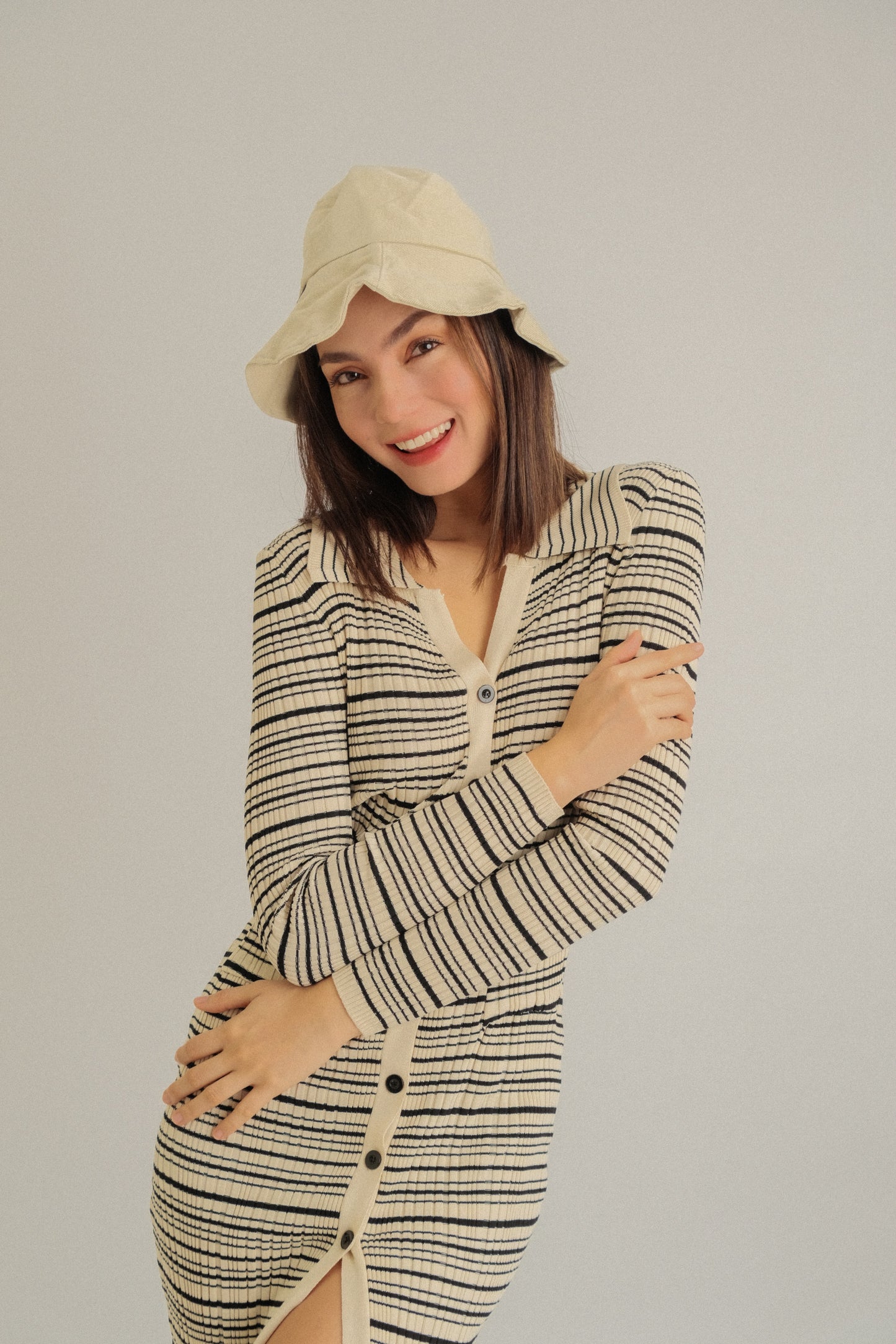 EDERLYNN BUCKET HAT IN CREAM