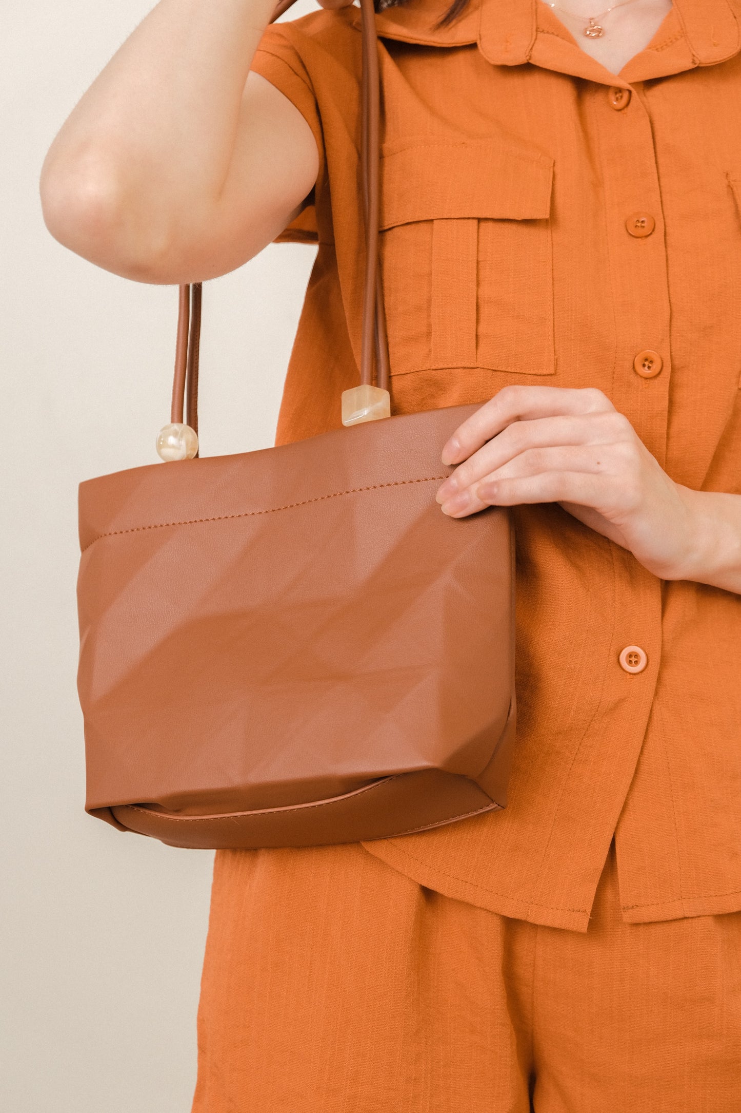 ALL MINE SHOULDER BAG IN BREWED