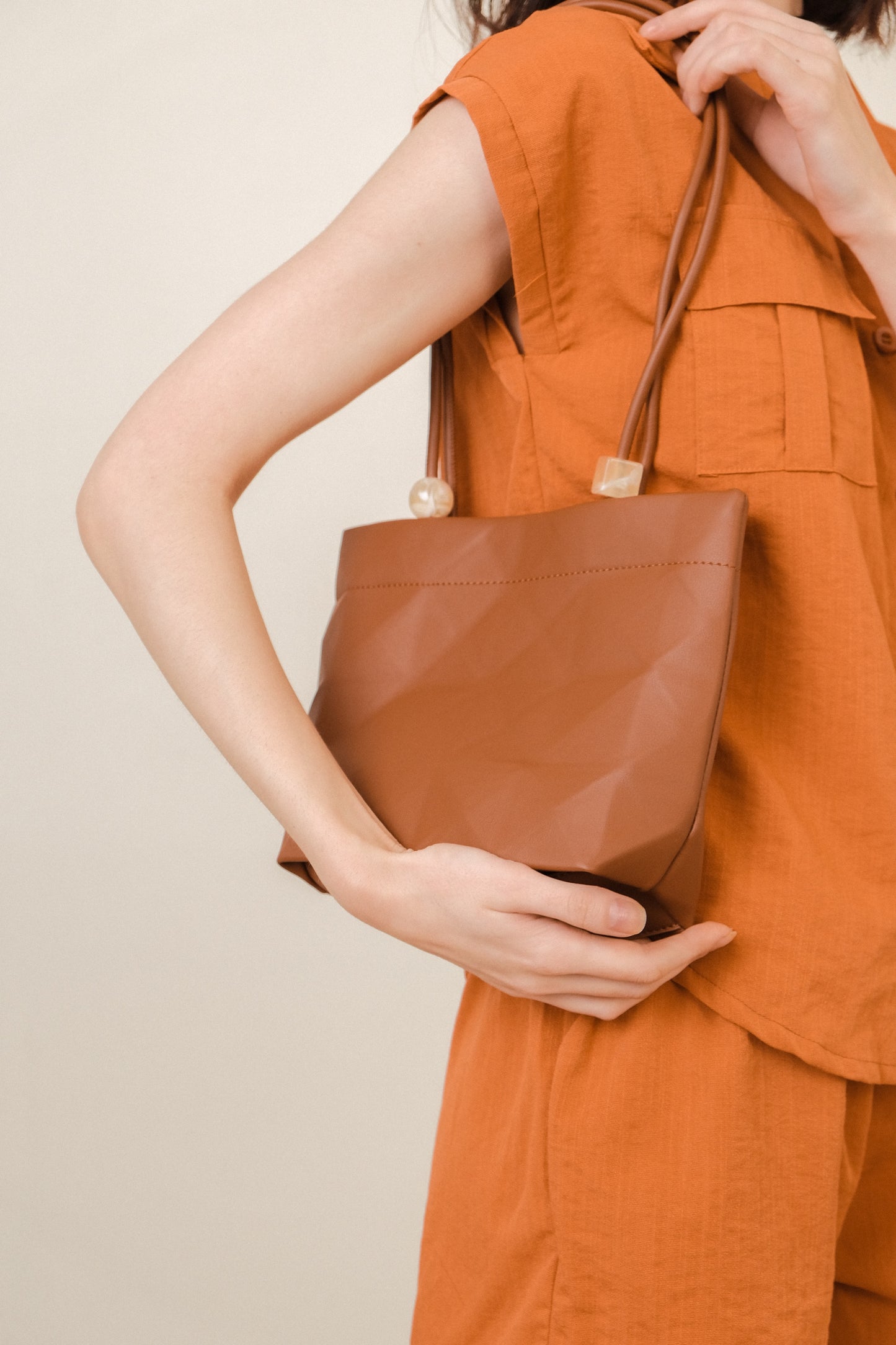 ALL MINE SHOULDER BAG IN BREWED