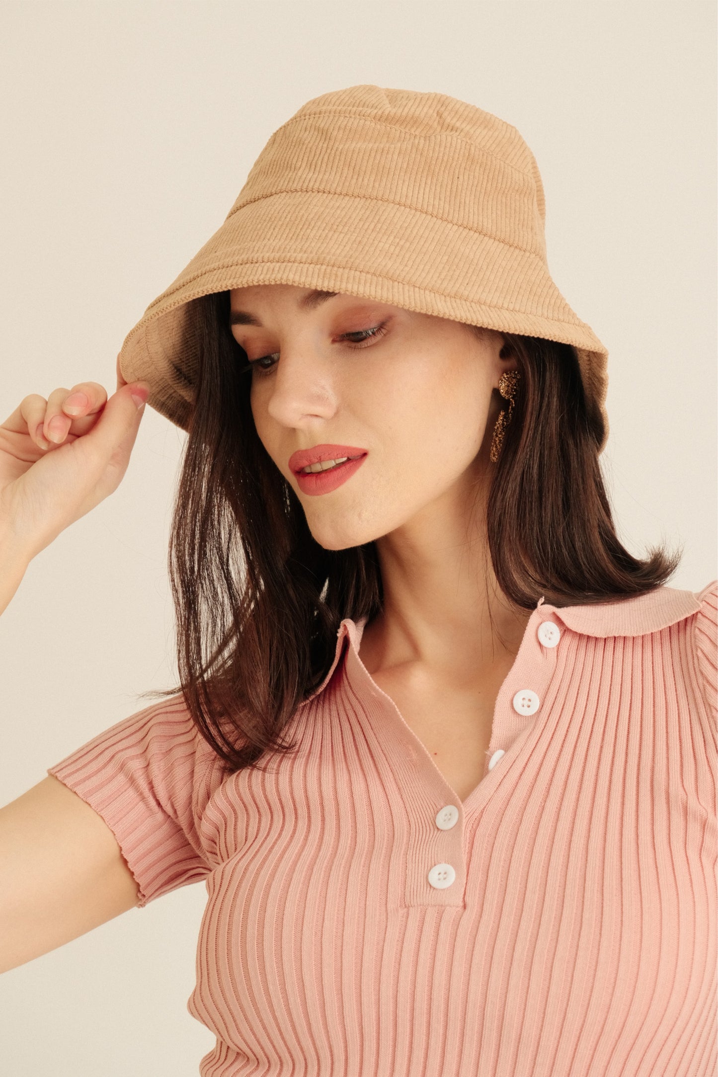 JANICE BUCKET HAT IN BEIGE