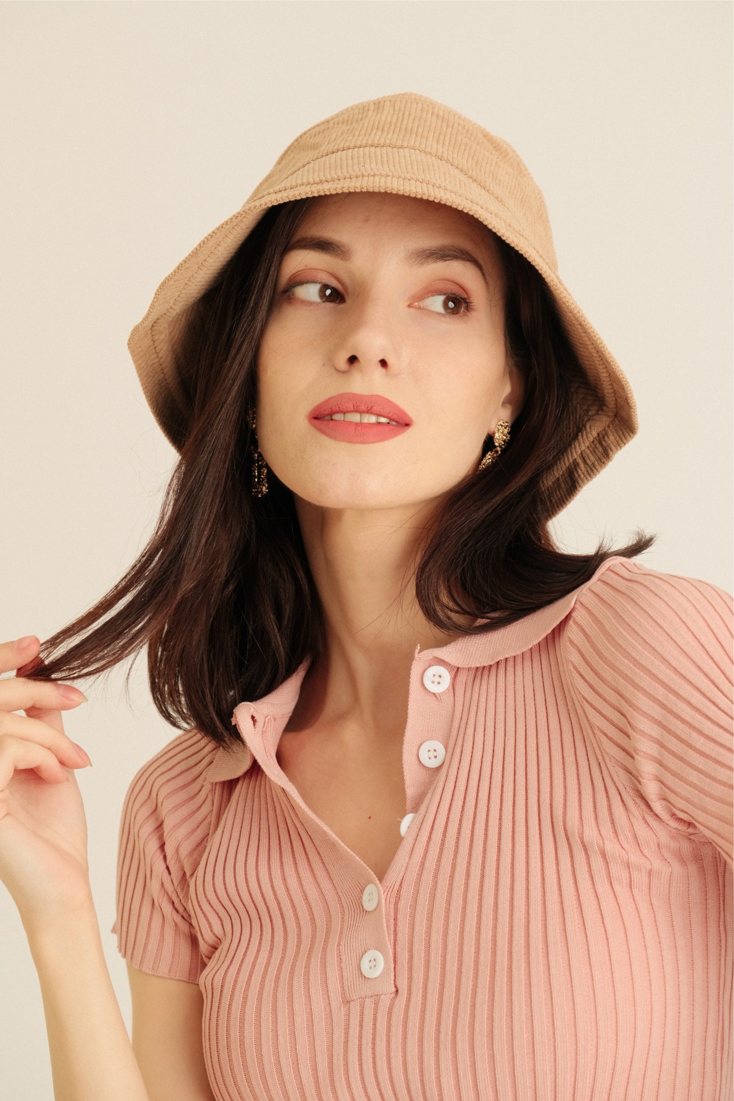 JANICE BUCKET HAT IN BEIGE