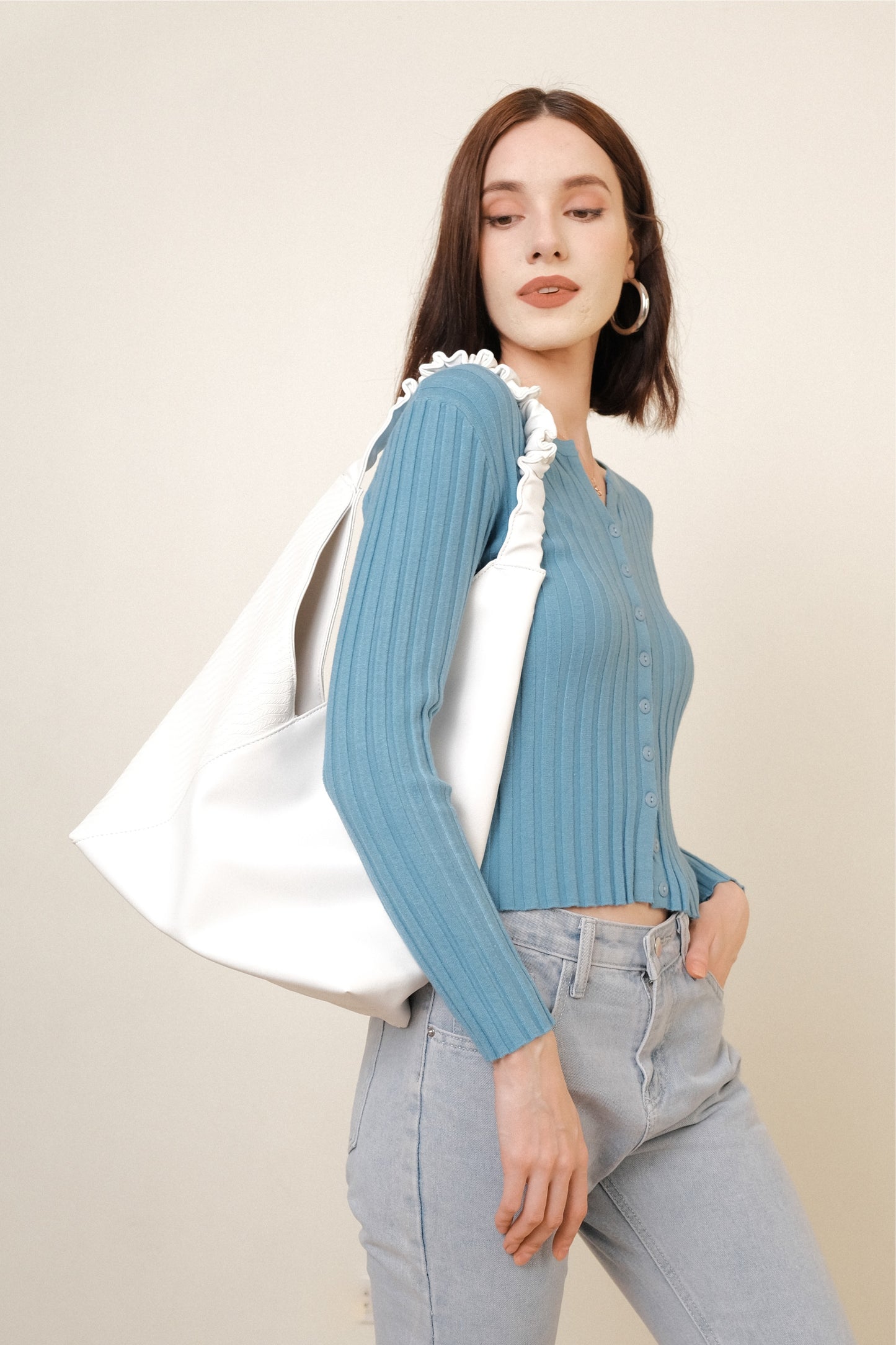 CART READY SHOULDER TOTE BAG IN WHITE
