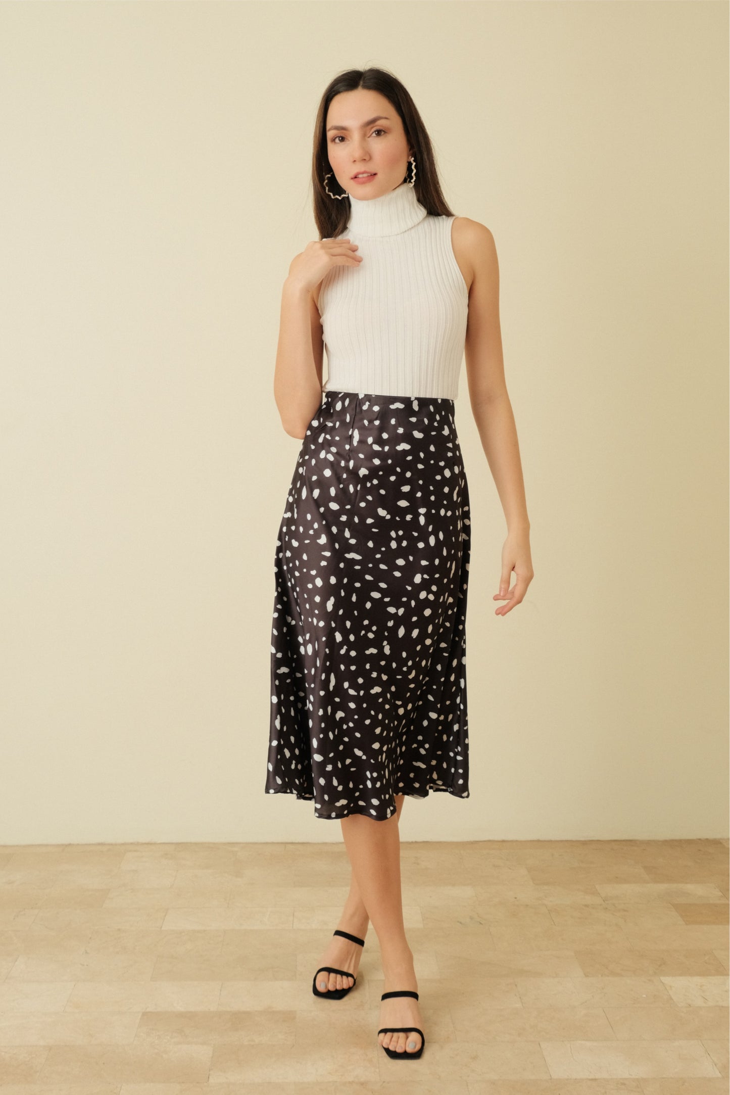 MONIQUE SKIRT IN BLACK