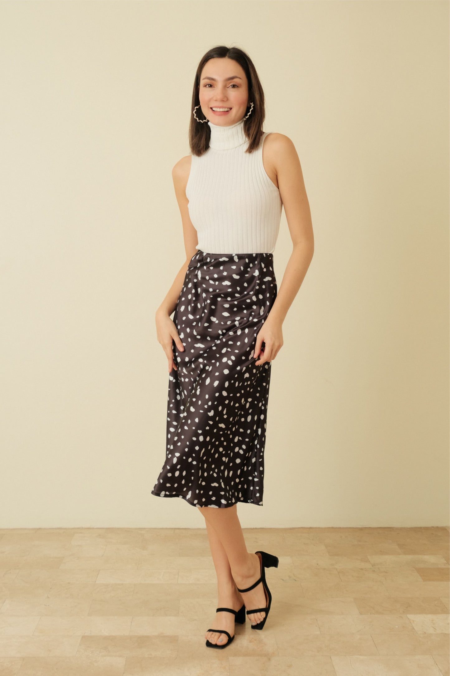 MONIQUE SKIRT IN BLACK