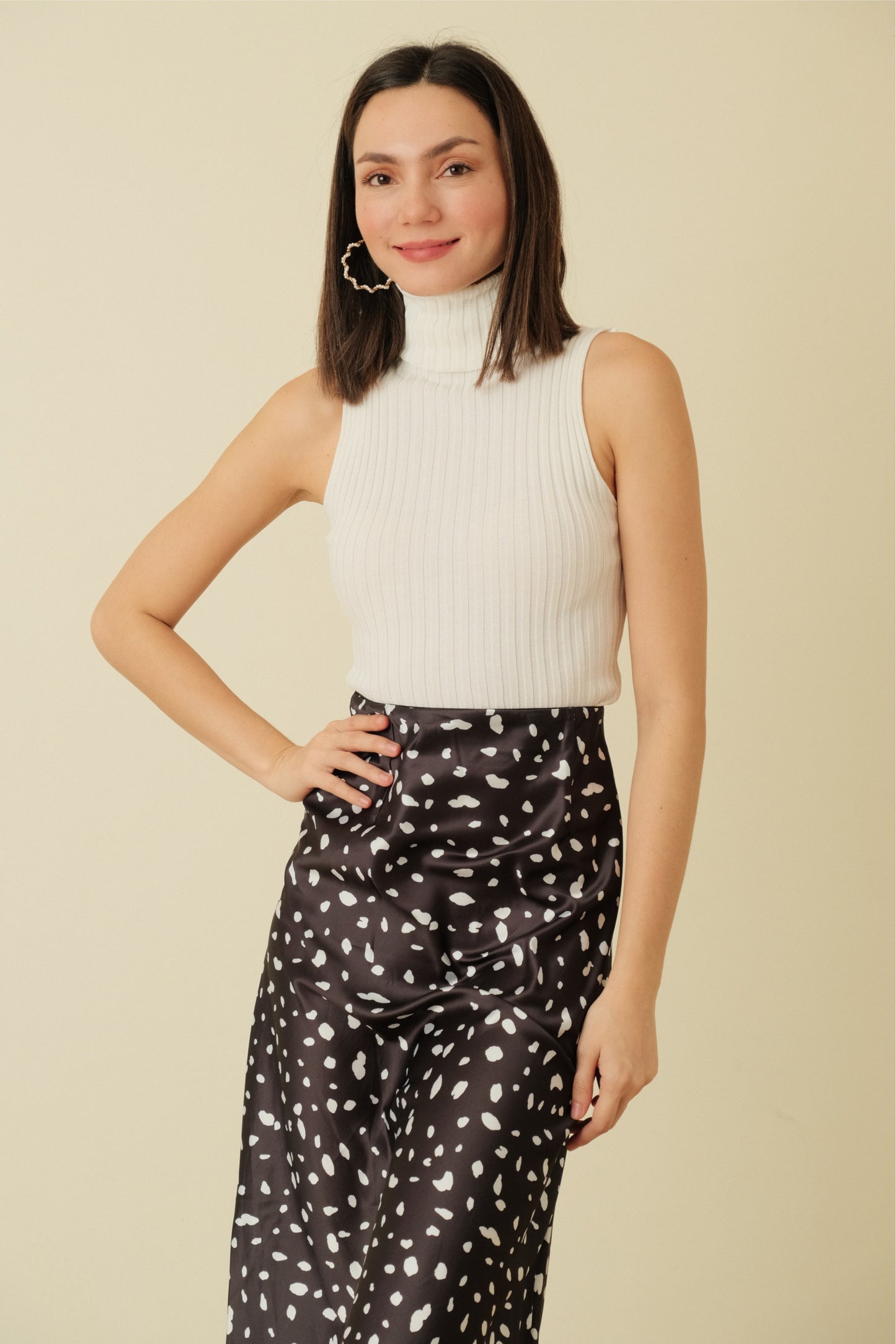 MONIQUE SKIRT IN BLACK