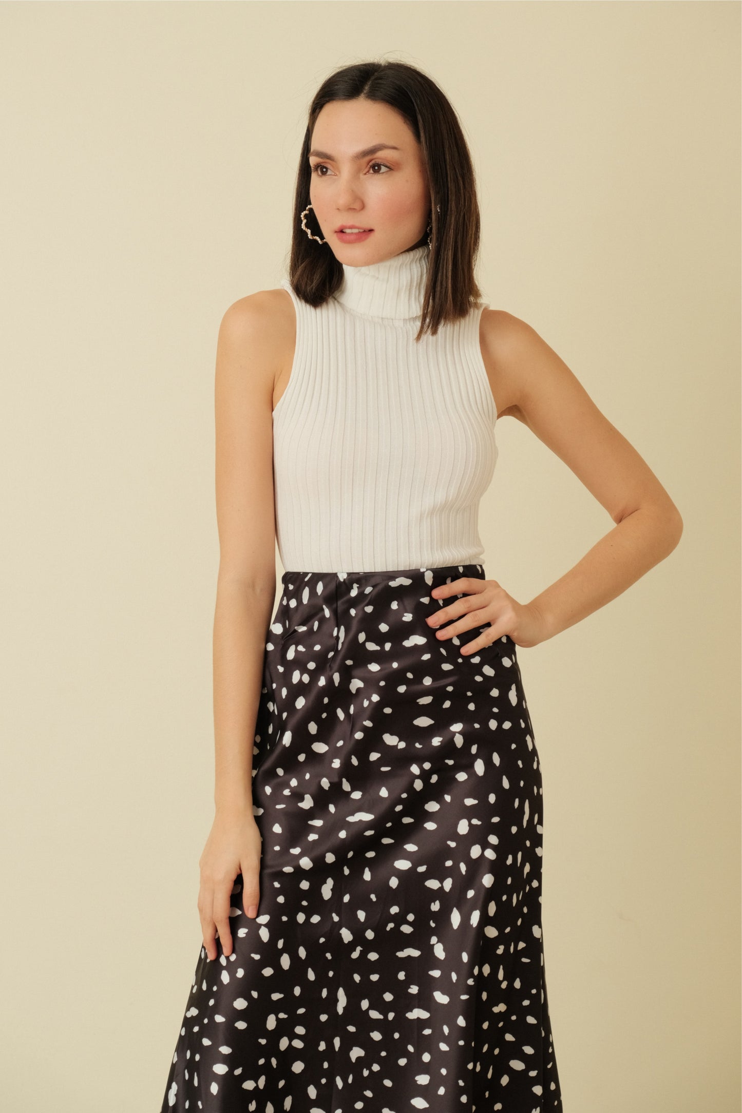 MONIQUE SKIRT IN BLACK