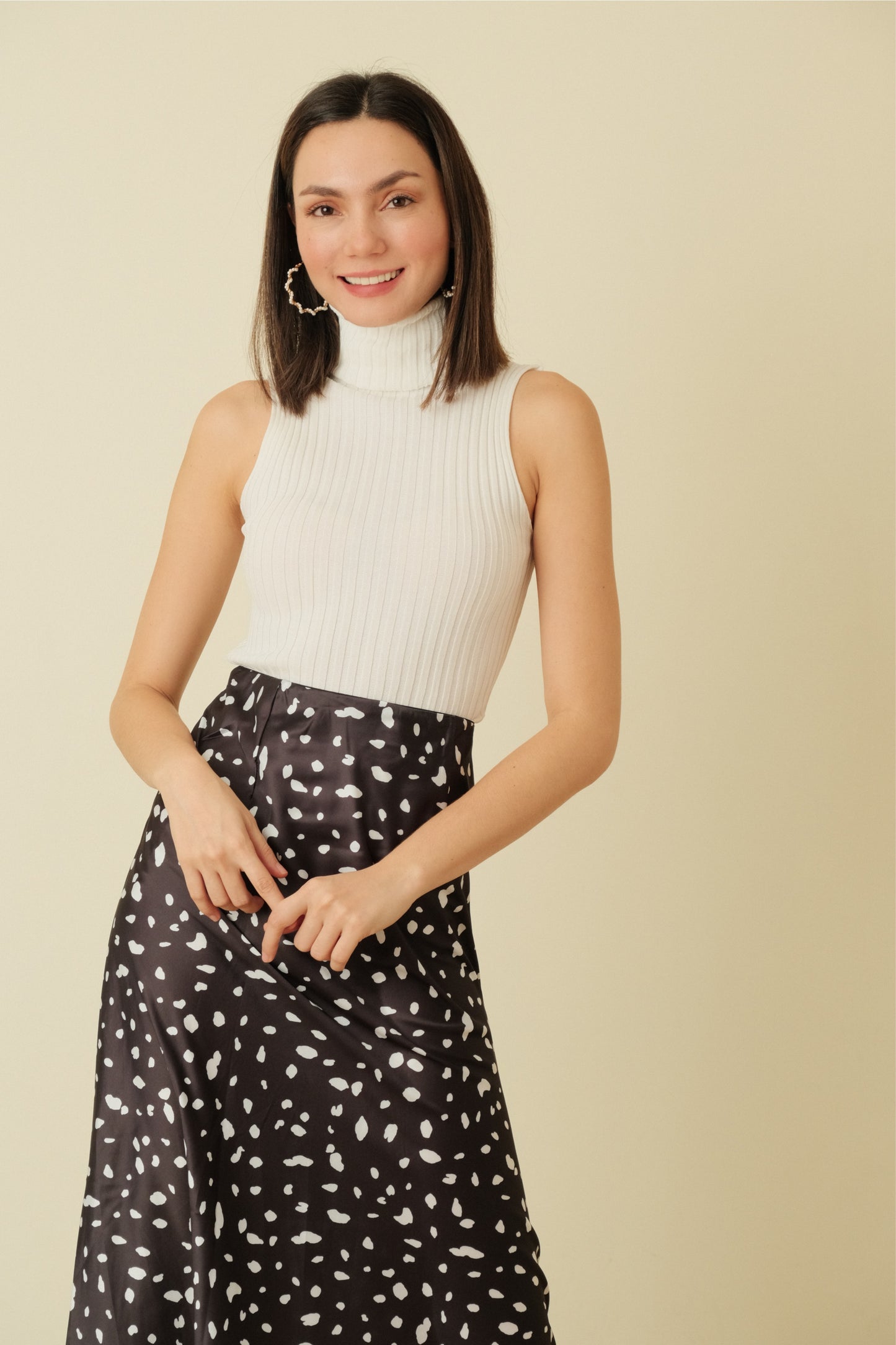 MONIQUE SKIRT IN BLACK