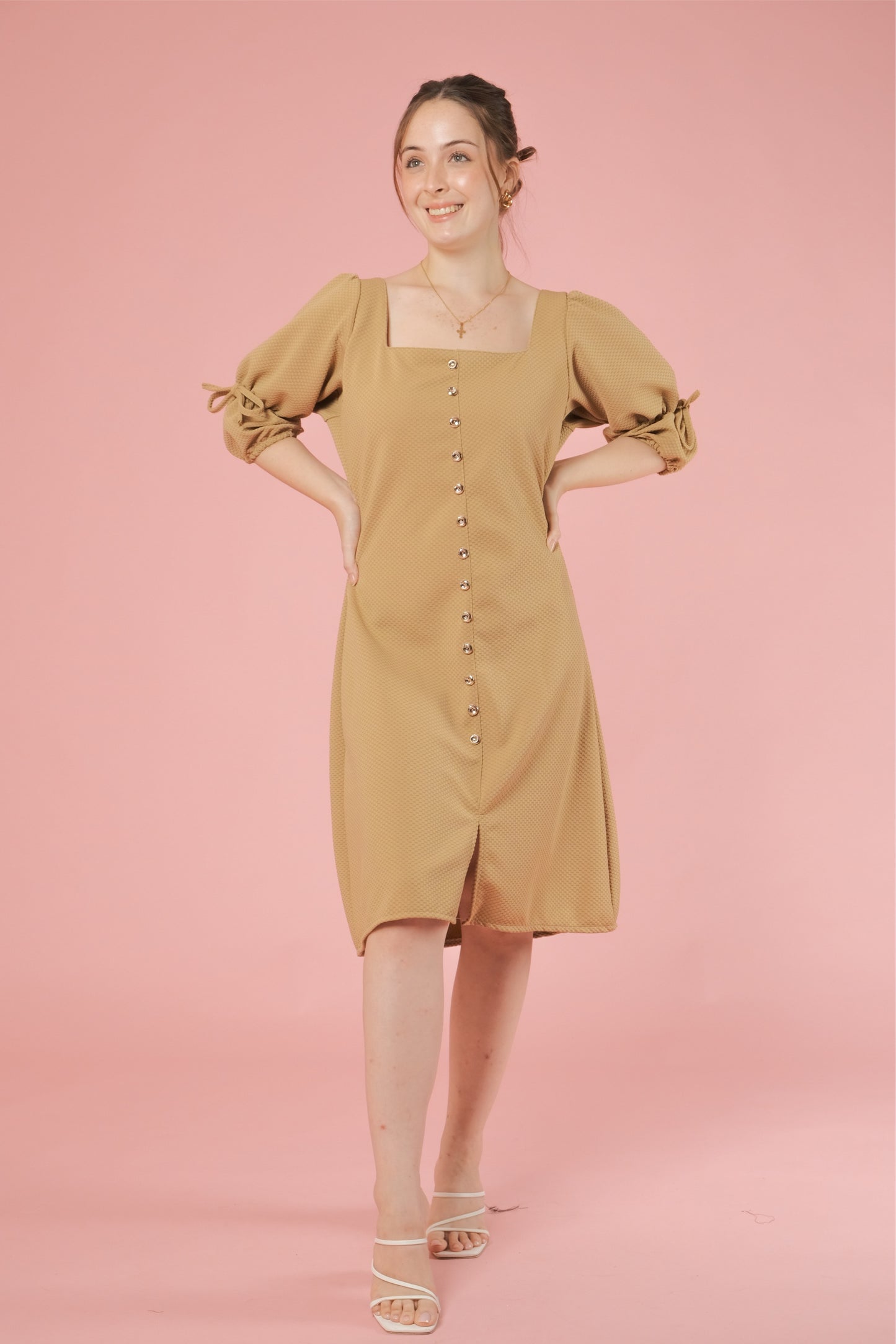 IVY DRESS IN WARM TAN