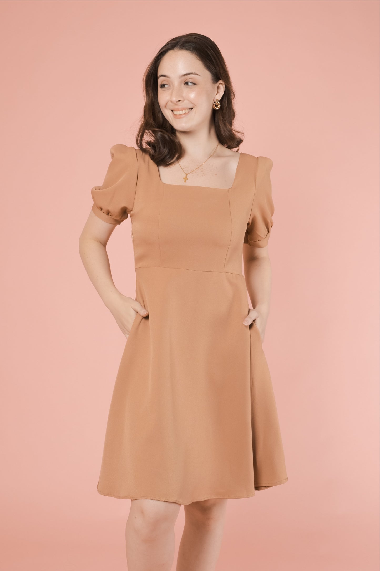 MINDY DRESS IN TAN