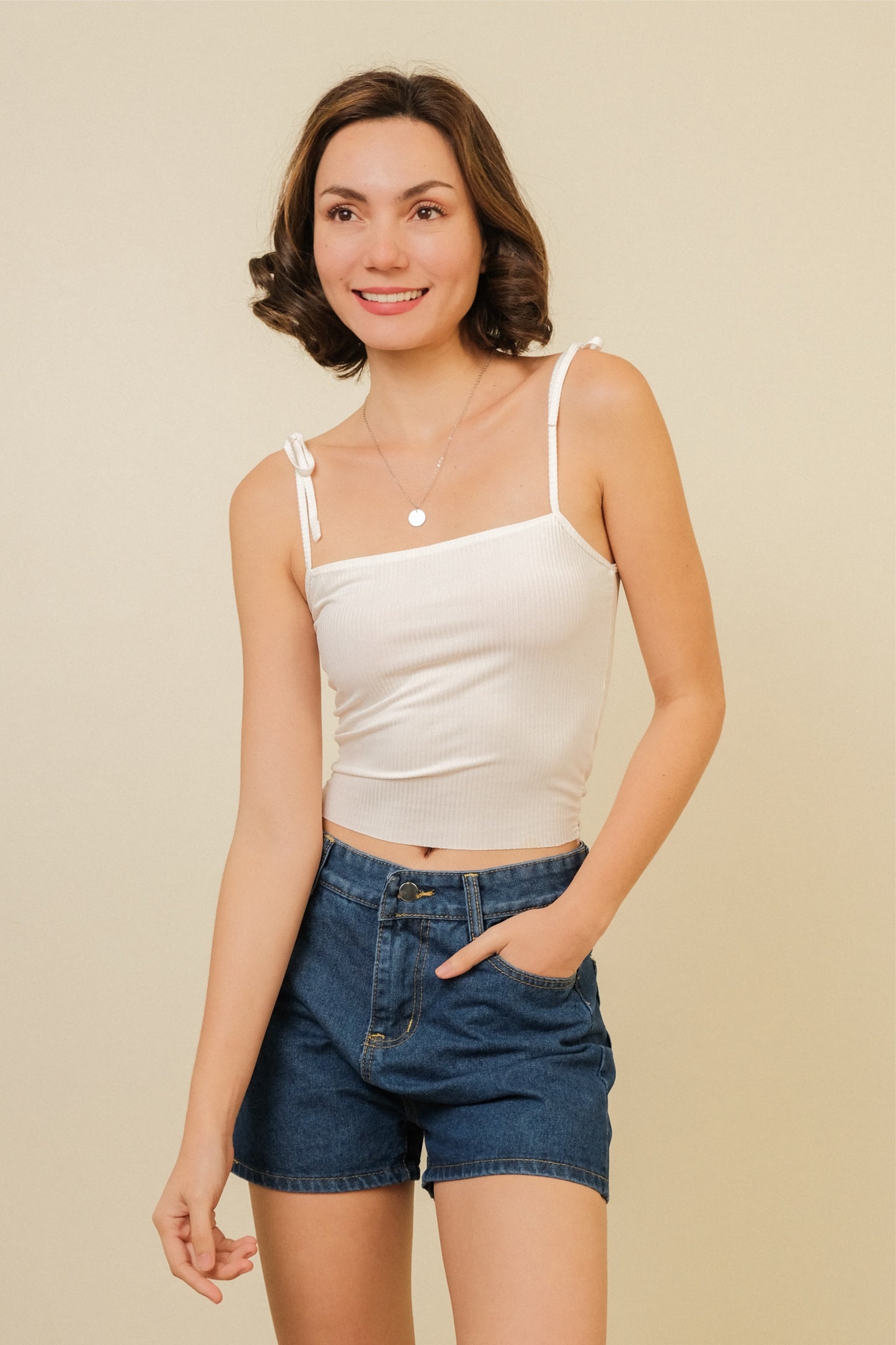 WILLA SHORTS IN DARK DENIM