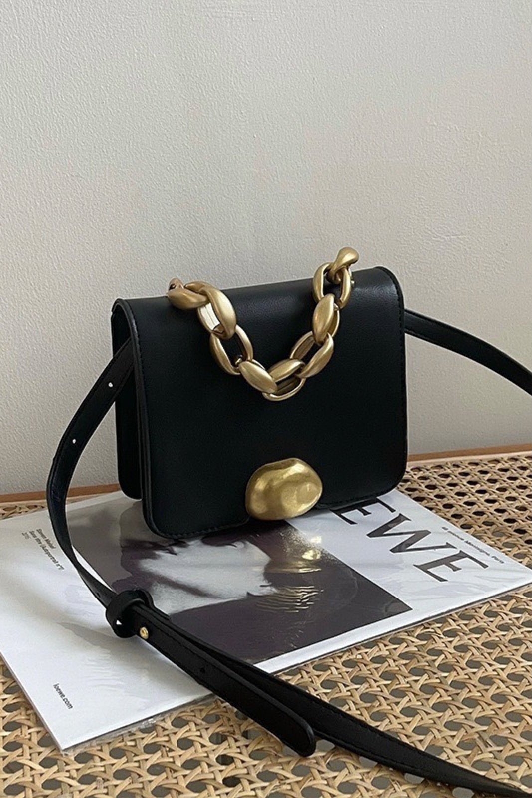 YOUR HIGHNESS SHOULDER BAG