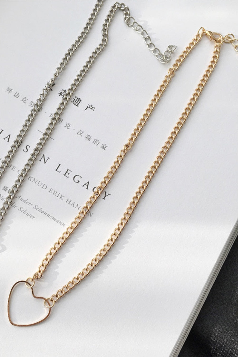 MEANNE CHOKER NECKLACE