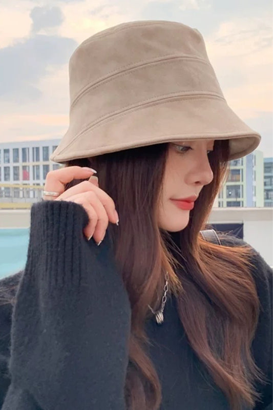 CAYLER BUCKET HAT IN CREAM