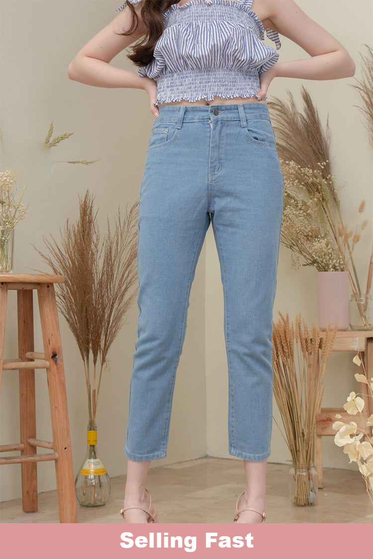 KARA MOM JEANS IN SEMI DARK WASH