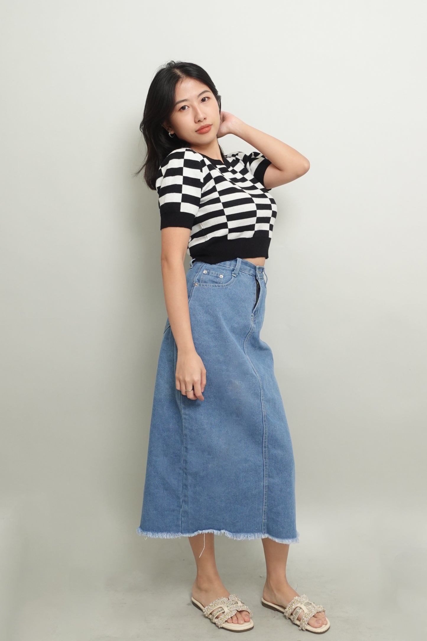 GECA CHECKERED KNITTED CROPPED TOP