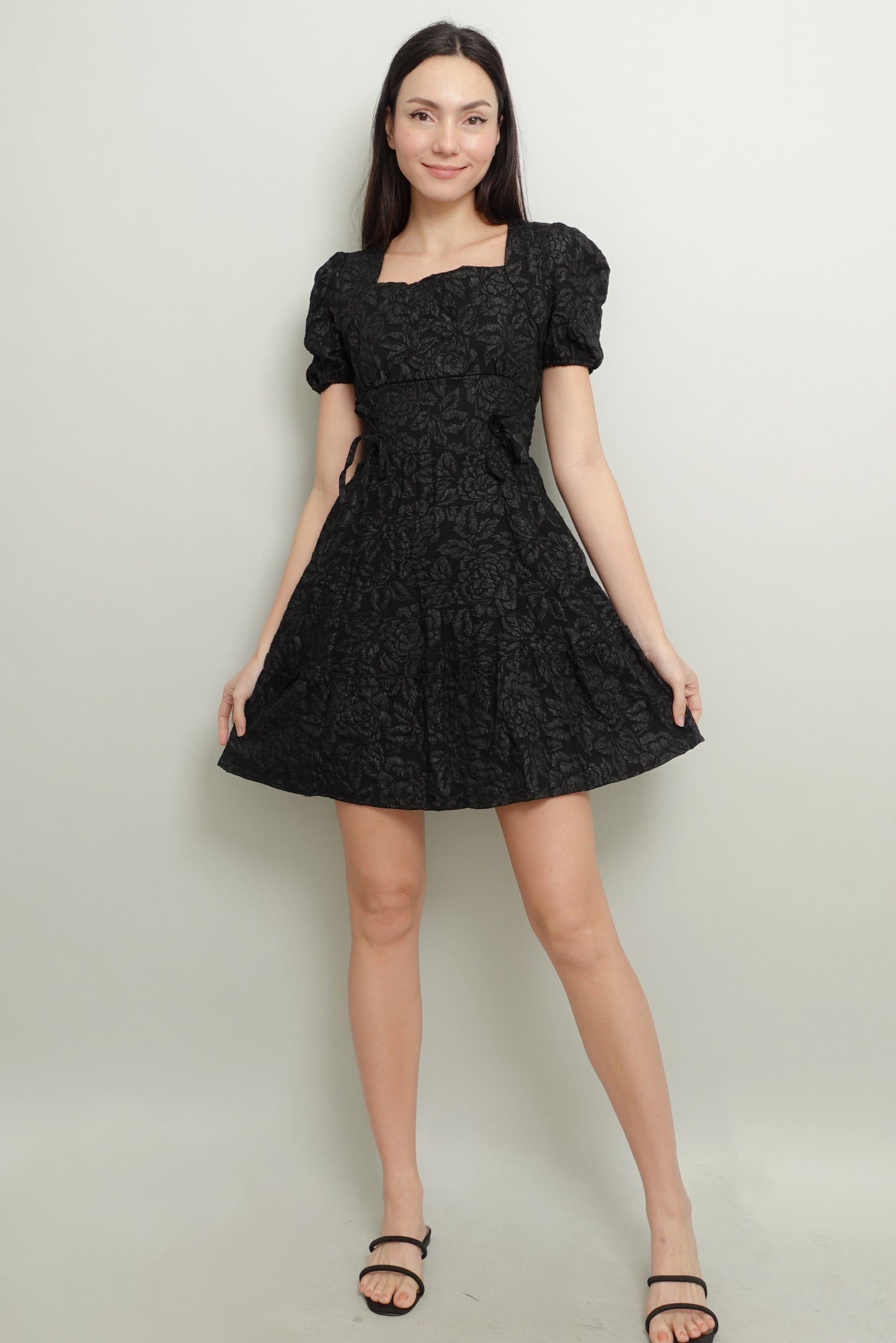 DAWN PUFF SLEEVES DRESS WITH RIBBON