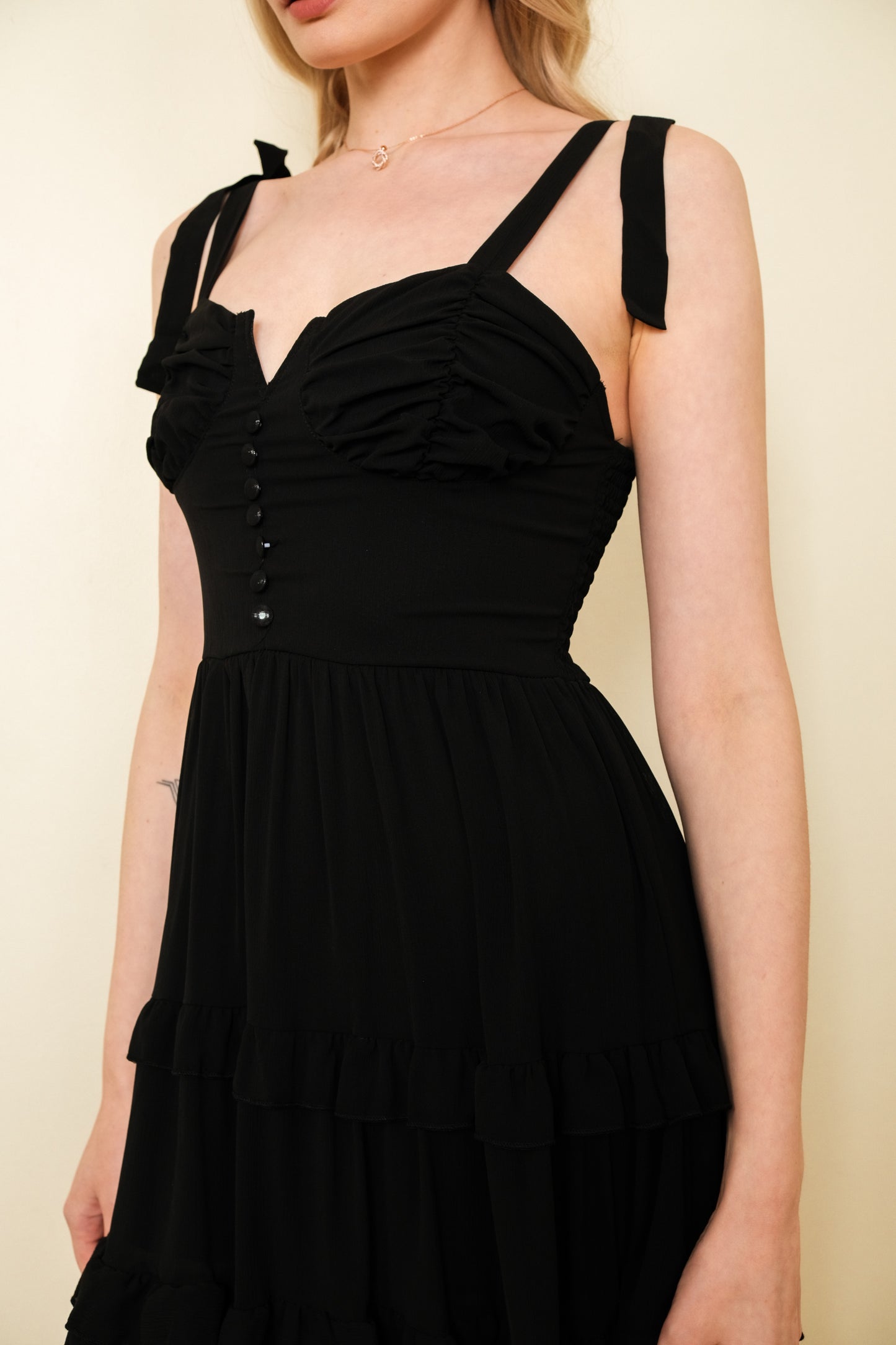 LAUV DRESS IN BLACK