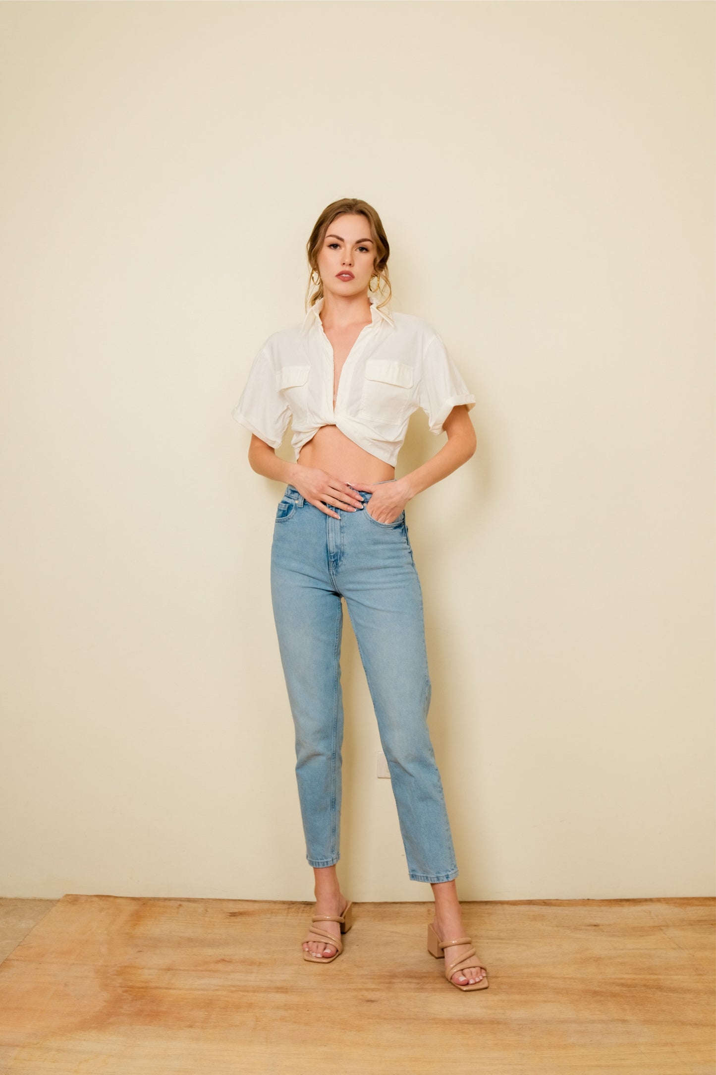 VELLY TOP IN WHITE