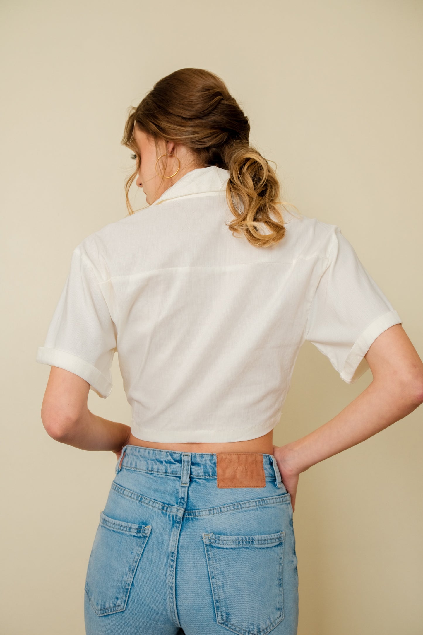 VELLY TOP IN WHITE