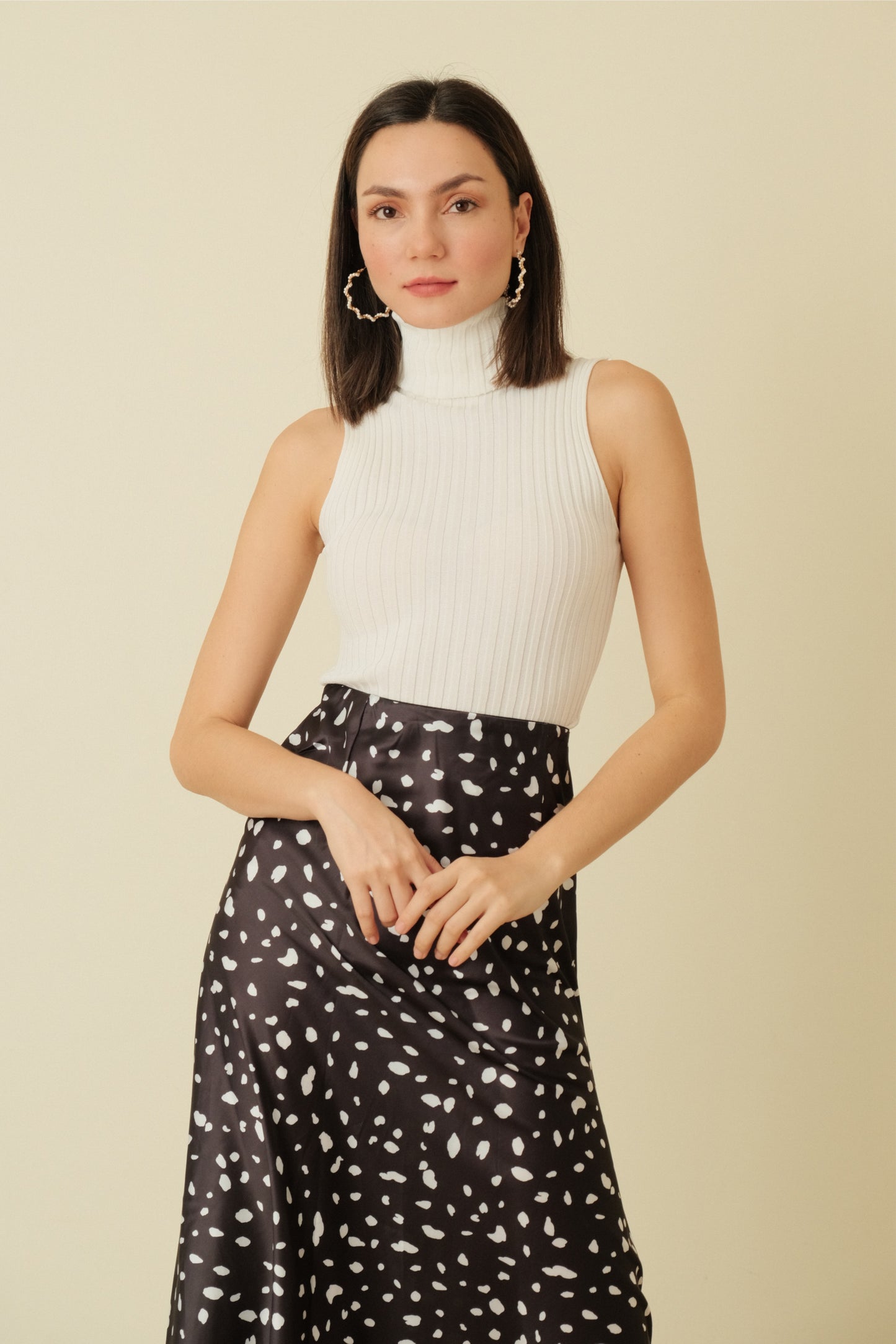 MONIQUE SKIRT IN BLACK