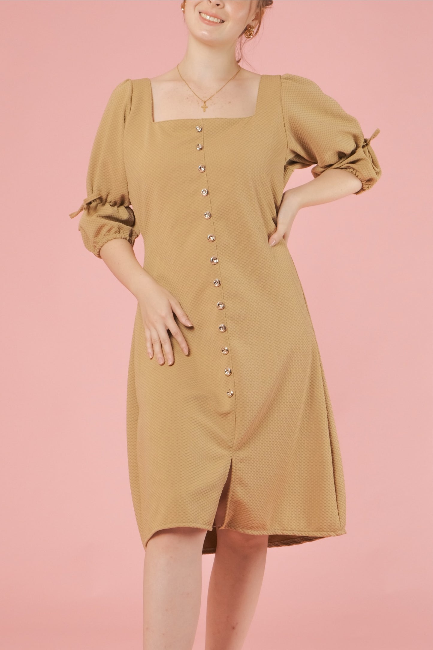 IVY DRESS IN WARM TAN